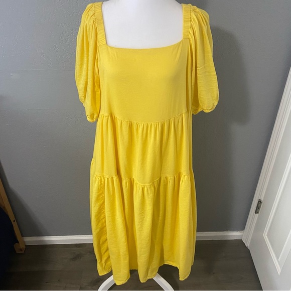 Old Navy Spring Summer Yellow tiered midi dress square neck puff short sleeves - Picture 8 of 8
